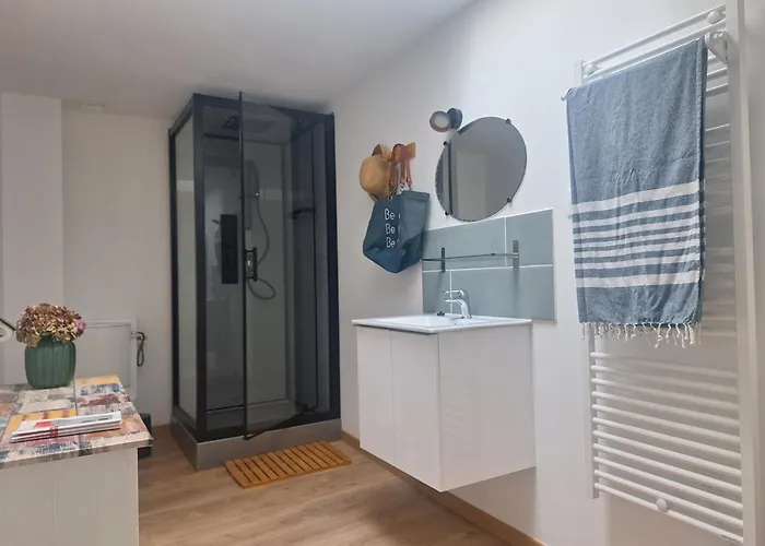 Holiday home Des Abeilles Bourgneuf